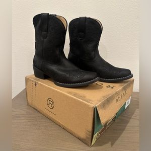 EUC Women’s Roper Boots